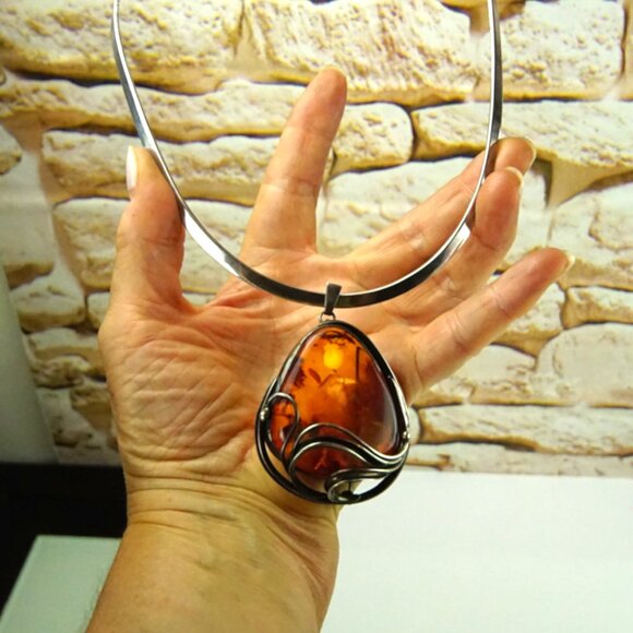 Giant Amber and 925 Sterling Silver Pendant Brooch Combo With Wide Omega Wire - Picture 2 of 13